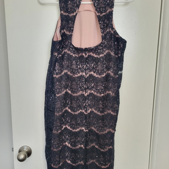 Mini Cocktail Dress Size 4 - Picture 2 of 3